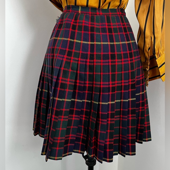 Wrap Plaid Shirk AJean. Canadian Made - Picture 4 of 5